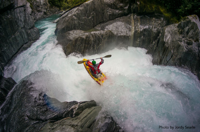 canoe kayak extreme joe morley wildwater whitewater new zealand bullerfest 2014 boater x sportscene great britain
