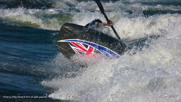 canoe kayak freestyle wave ottawa 2015 canada icf world championships garburator river claire ohara sportscene 