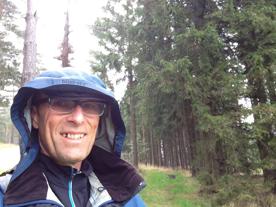 canoe kayak mike druce coach fred hollows foundation fund raising switzerland colditz 600 kilometer km sportscene sight 