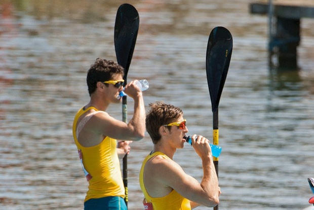 canoe kayak paddlesports drink fluid training performance eating nutrition sportscene hydration sweat cramps performance